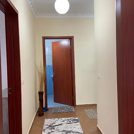 Lushnja Apartmán